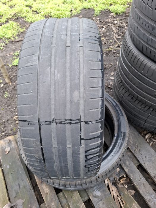 Vand 2 anvelope 255 40 21 pireli de vara dot 2020