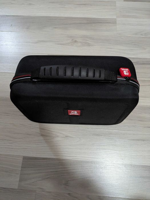 Nintendo Switch Deluxe Case NNS61