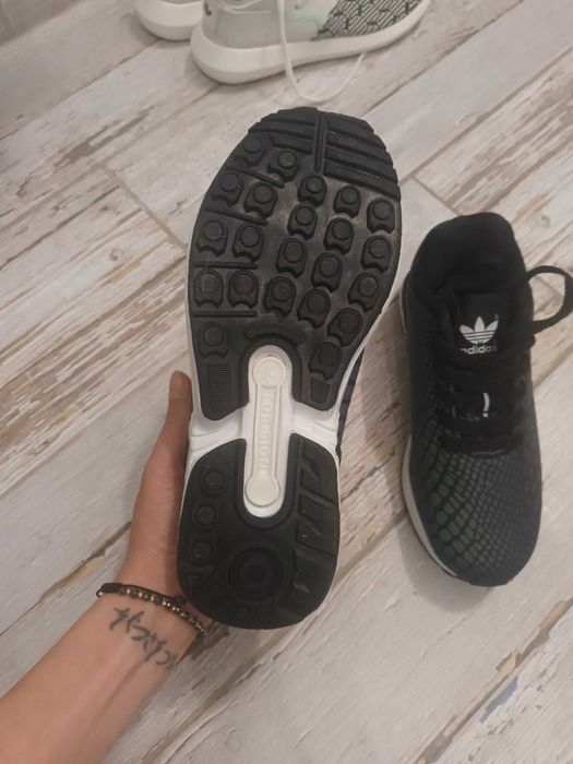 Маратонки Adidas 36 номер, нови