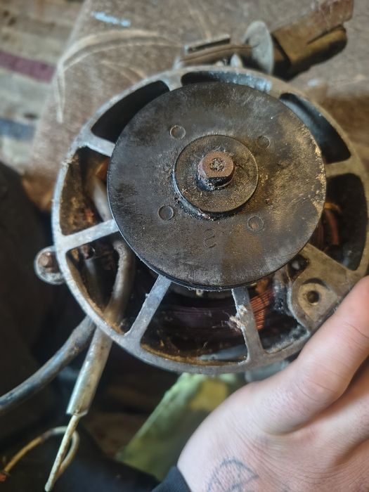 Vând motor mașină de spălat