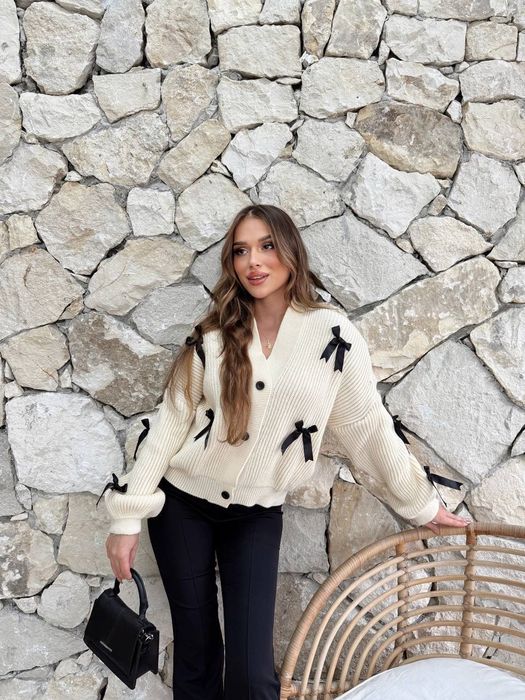 Кремава жилетка с черни панделки – Нова, стилна, турско качество