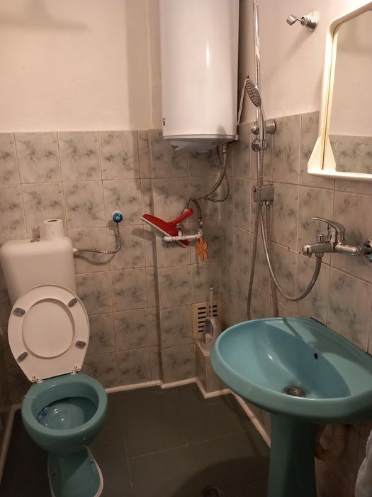 Дава се под наем Многостаен апартамент в Пловдив, Кючук Париж - 110 кв.м за 408 € - Снимка #2