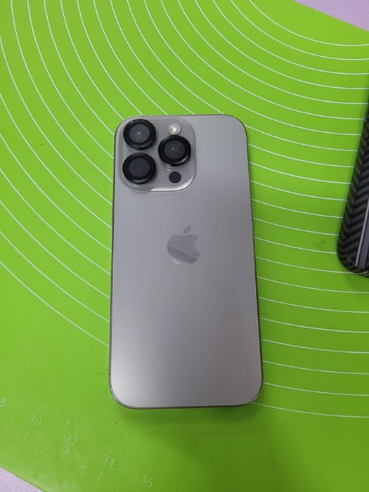 Продам Iphone 16 pro