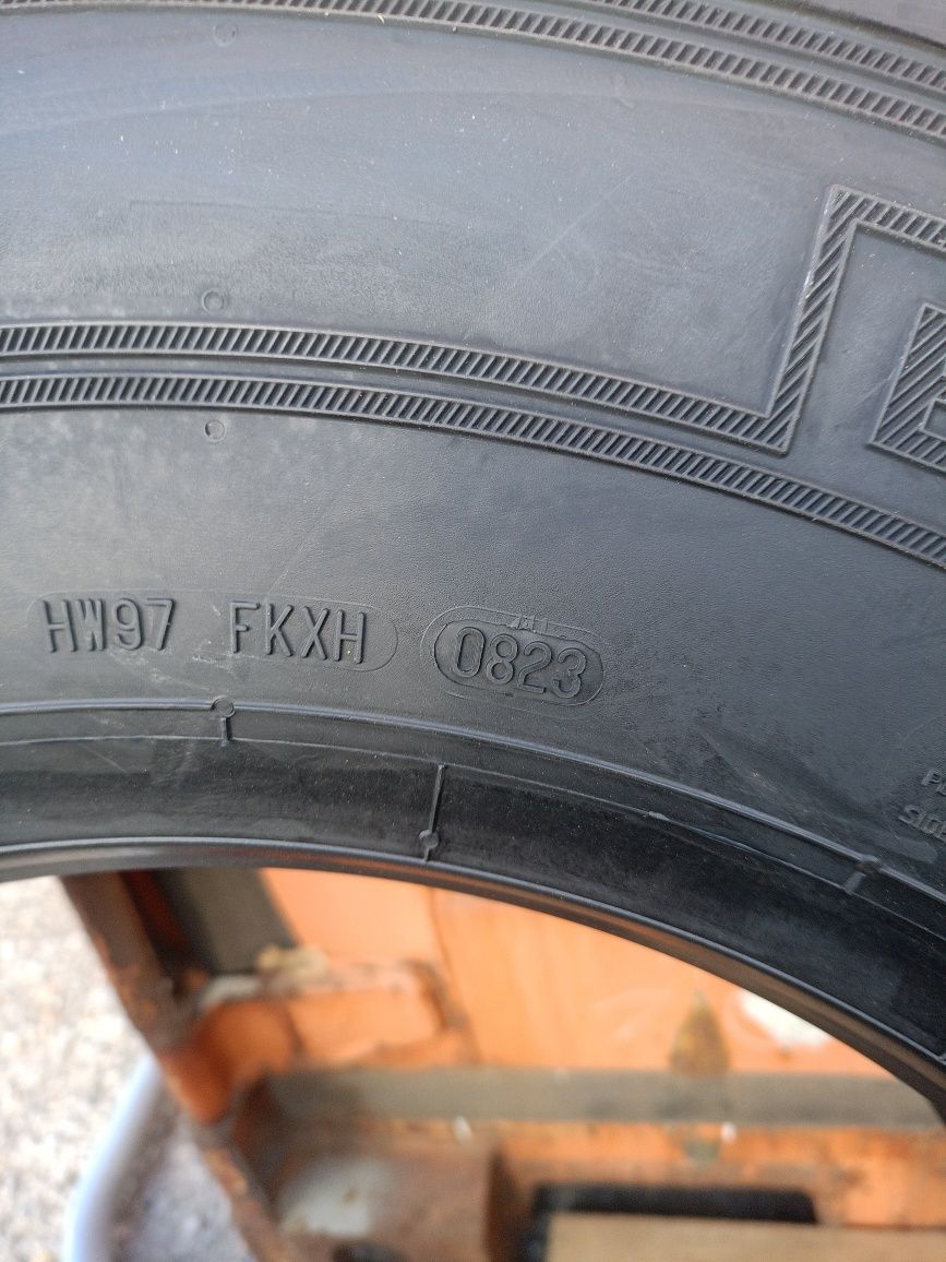 Гуми за камиони автобуси гр. София Левски В • OLX.bg
