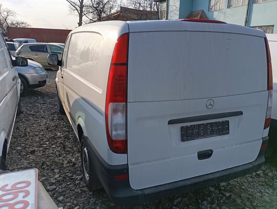 Mercedes Vito baza lunga transporter 2.2 diesel euro 4 3 locuri Viano