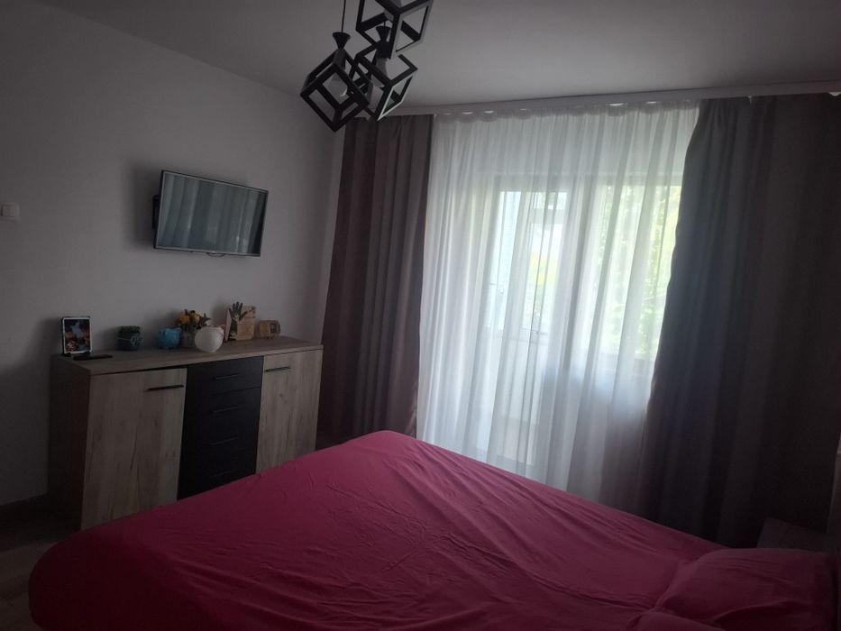 Apartament 2 camere ,etaj 1,decomandat ,Gavana 2