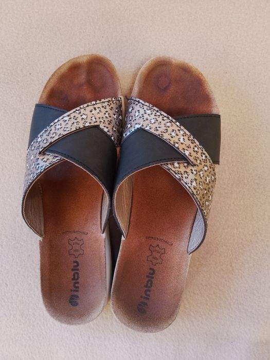 Дамски чехли и джапанки