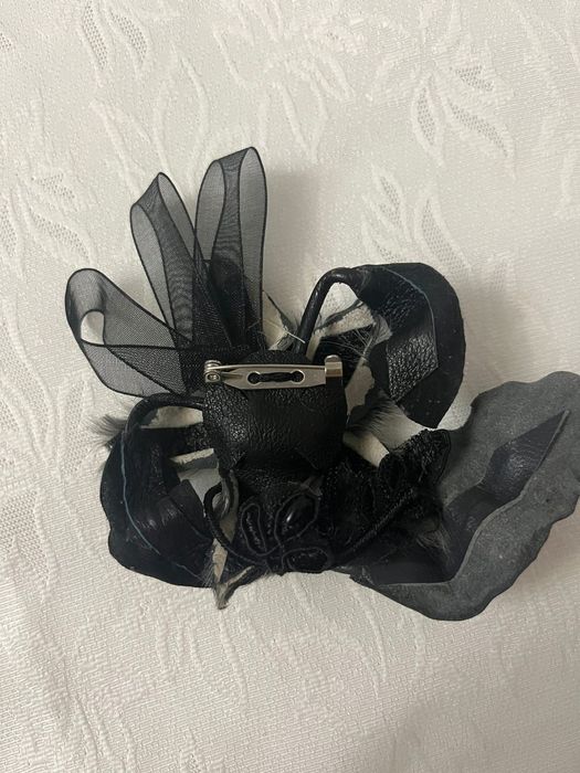 Броши из натуральных материалов