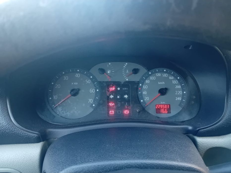 RENAULT Clio 2005 — imagine 3