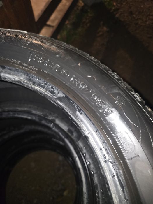 Anvelope de iarna 225/50/17