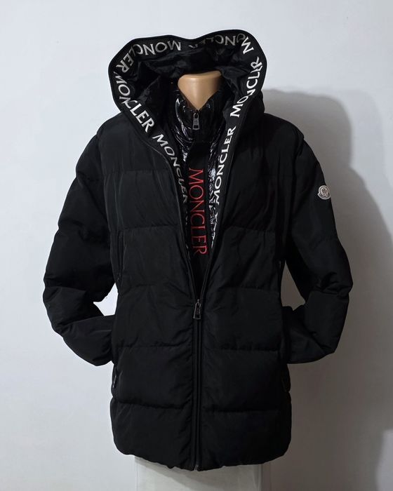 Geaca MONCLER unisex, model de puf, groasă, impermeabilă, nr. L / XL