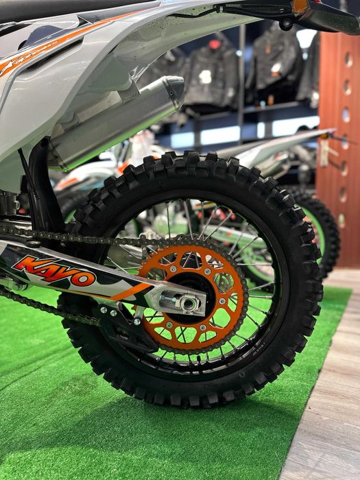 Motocicleta enduro adulti KAYO KT250 (2T,250cc,31cp) la MYMOTO CLUJ