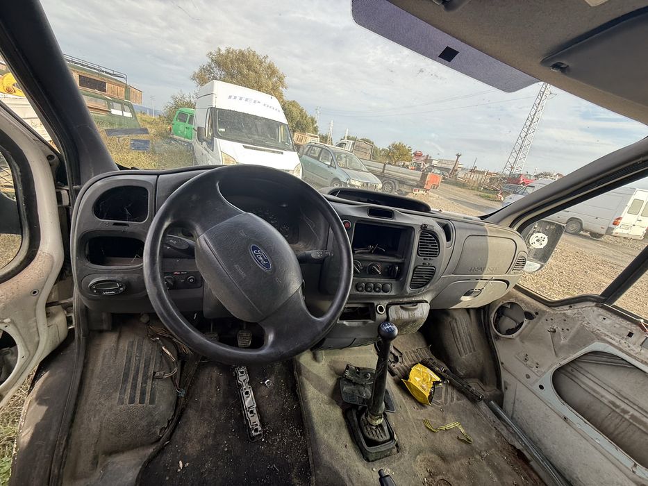 Бус Ford Transit 2.0 85ph  T260  2004 г на части