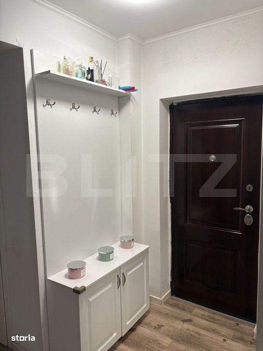 Apartament semidecomandat cu 3 camere, 60 mp, garaj, zona Porii
