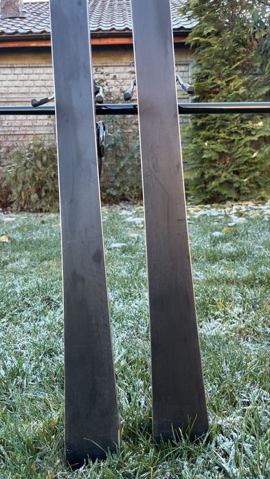 Vând Schiuri Carving Salomon Equipe 10 3V + Bețe Cadou