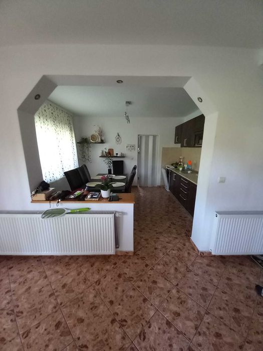 Vând casă la preț de apartament