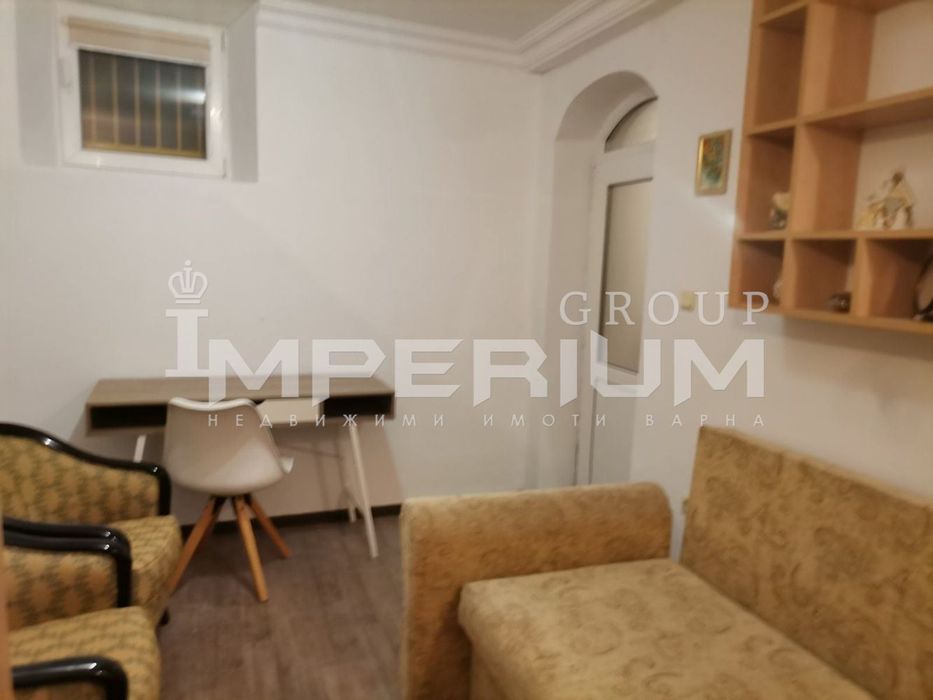 Дава се под наем Двустаен апартамент в Варна, Център - 30 кв.м за 357 € - Снимка #1