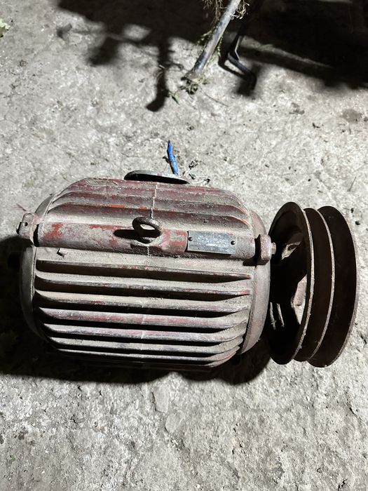 Продам Электродвигатель 5.5кВт