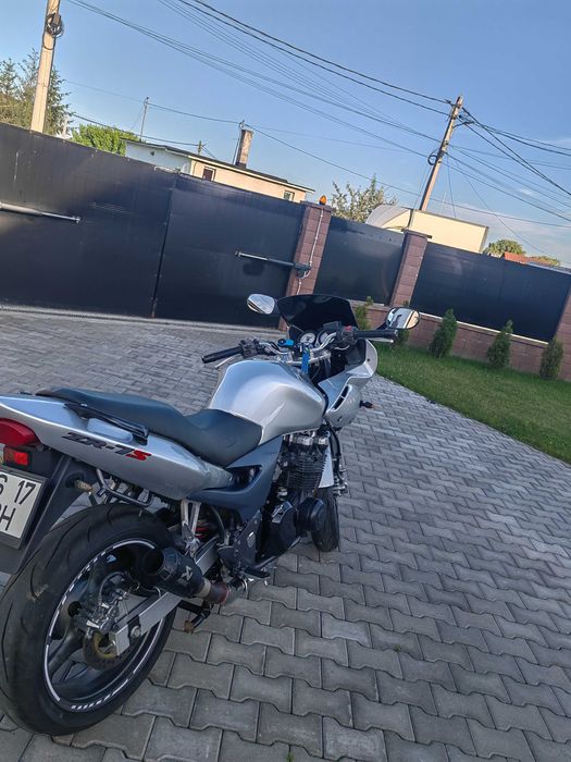 Kawasaki zr 750 S