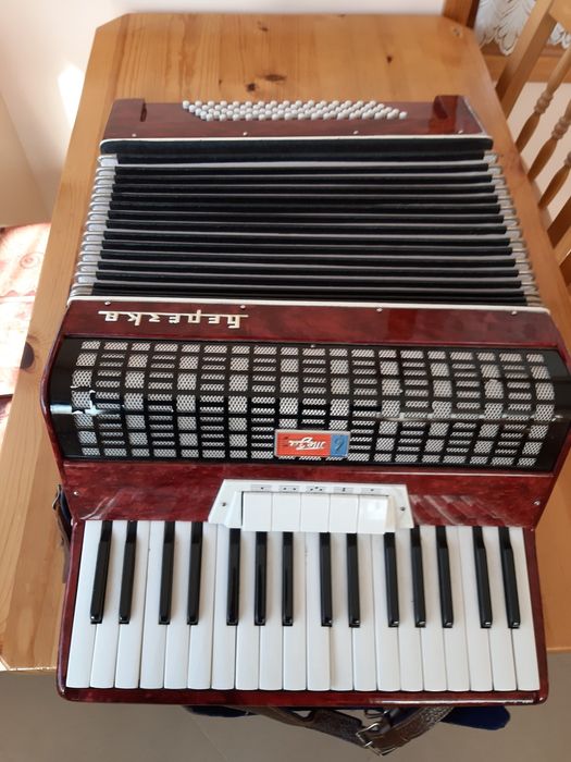 Акордеон Берьозка