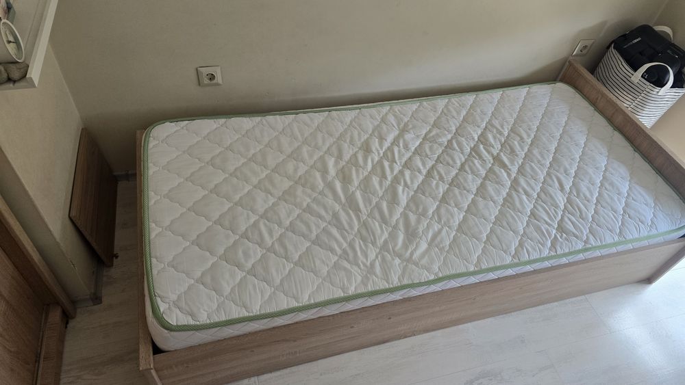 Единично легло рамка + матрак Jysk 90x200