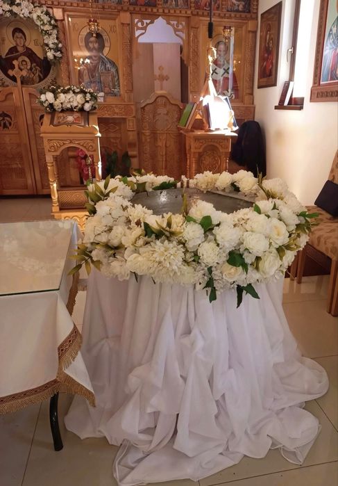 Cristelnita aranjament botez