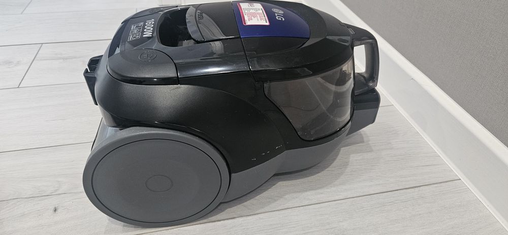 Продам пылесос LG VK69662N в хорошем состоянии