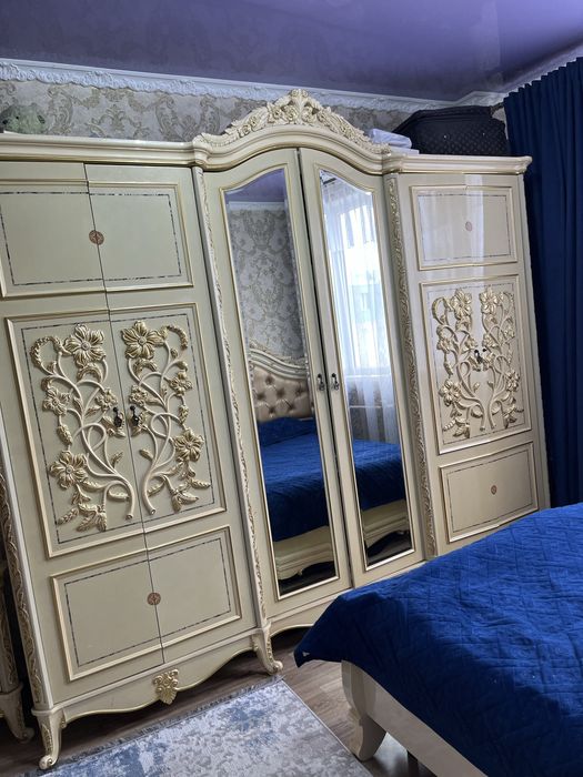 Продам спальный гарнитур