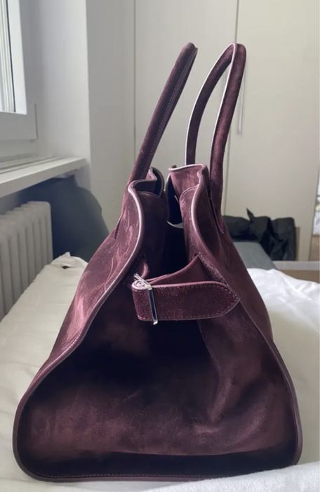 The row чанта в бордо