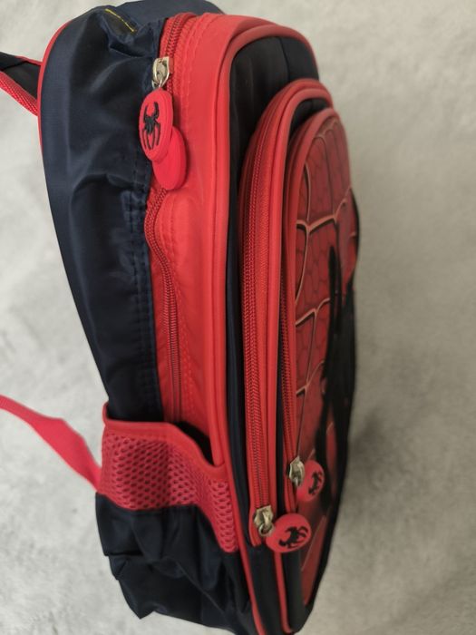 Рюкзак школьный.