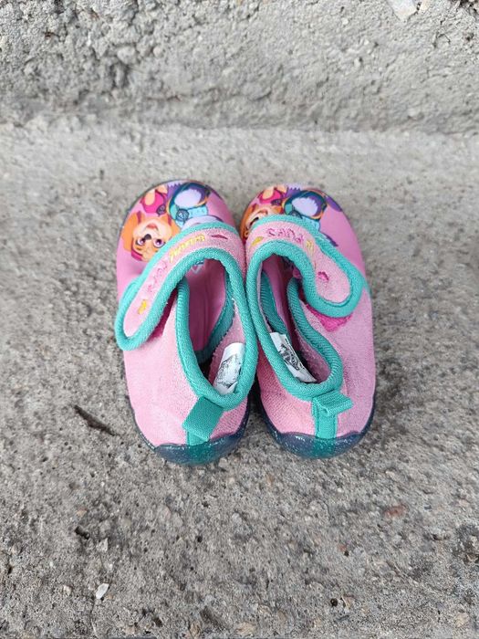 Бебешки обувки за момиче