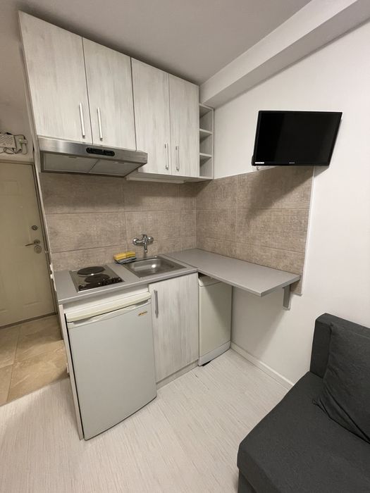 Vând garsonieră situată pe Strada Iza