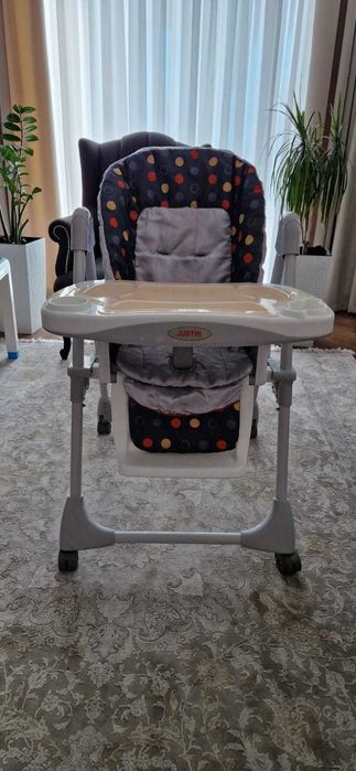 детский столик в отличном состоянии