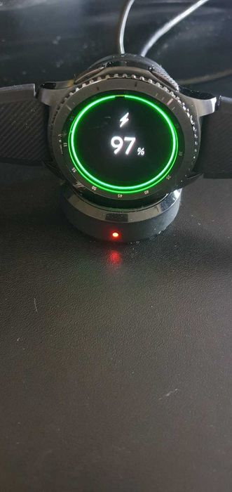 Samsung Gear S3 Frontier смарт часовник