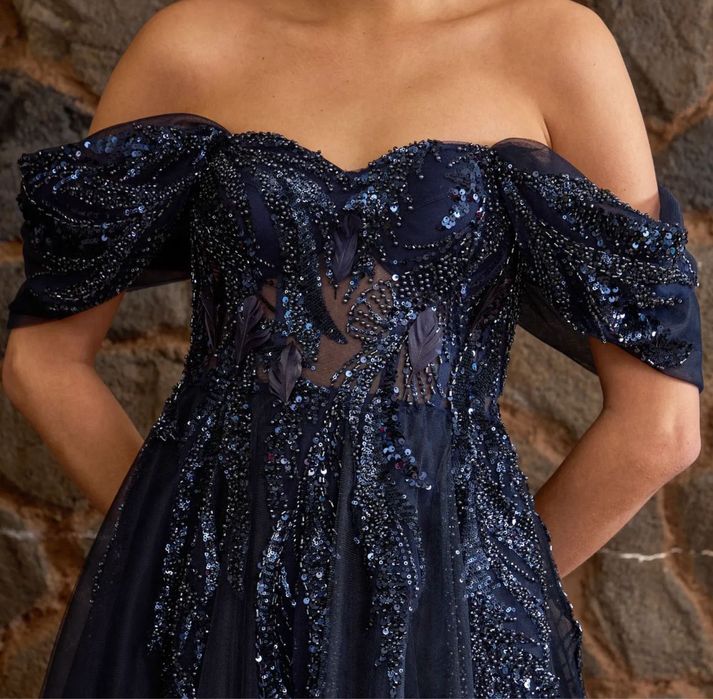 Официална рокля