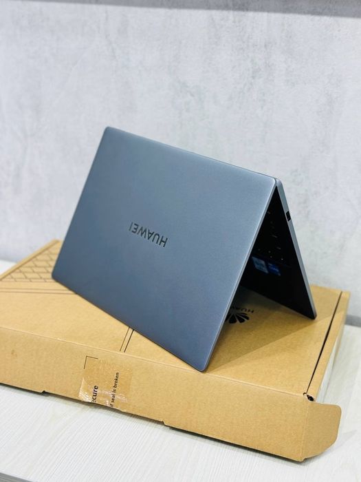 Huawei Matebook sotiladi holati ideal. Qarab ishlatilingan.