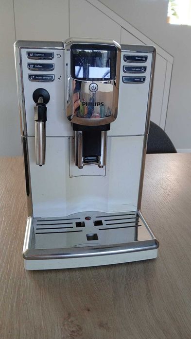 Espressor automat Philips EP5311 – Verificat și curățat în service autorizat