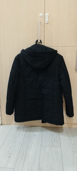 Продам куртки       .