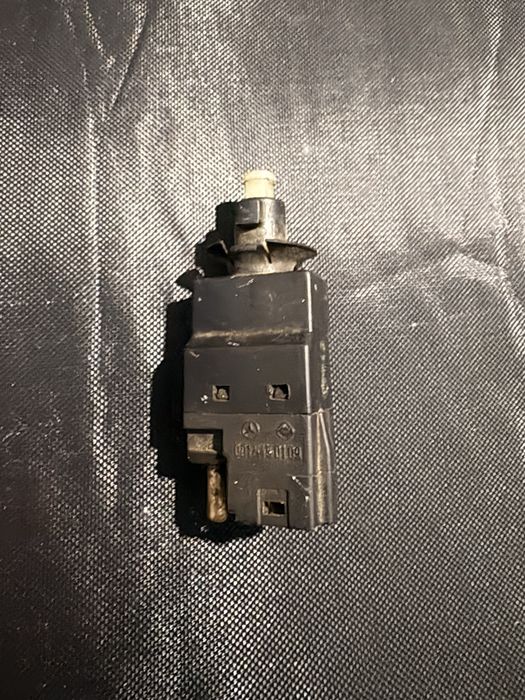 Продаю запчасти на w210