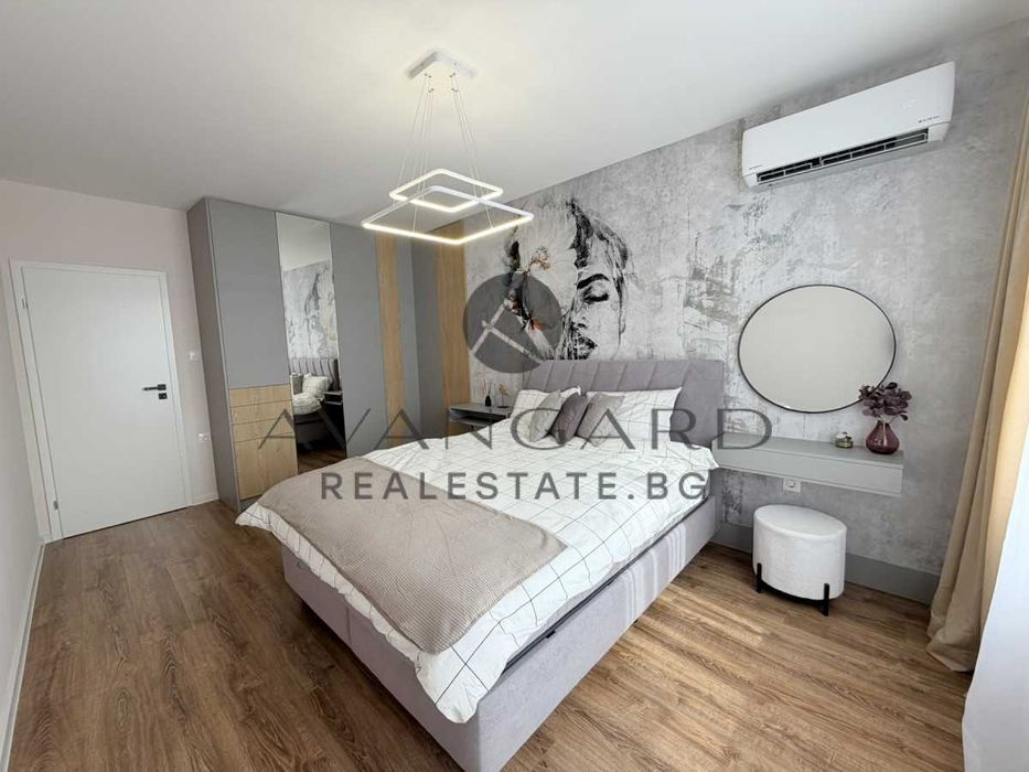 оф.25472 Дизайнерски тристаен/ Съдийски