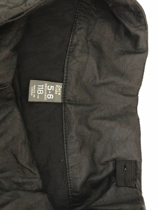 Пола от еко кожа на ZARA