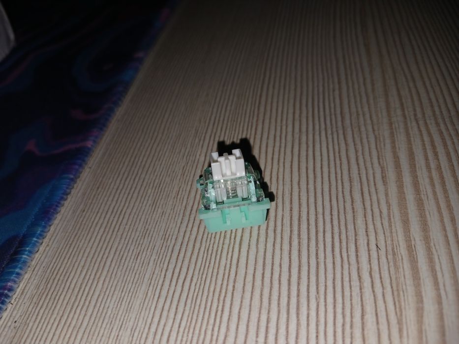 Продам клавиатуру  Attack shark (R82HE)