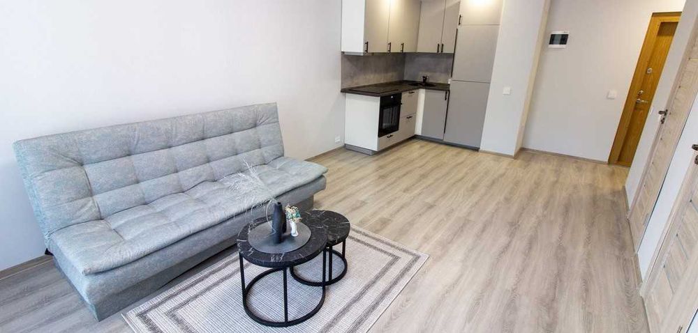 Дава се под наем Двустаен апартамент в Бургас, Изгрев - 65 кв.м за 402.9 € - Снимка #1