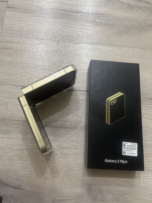 Самсунг ZFLIP 6 256GB