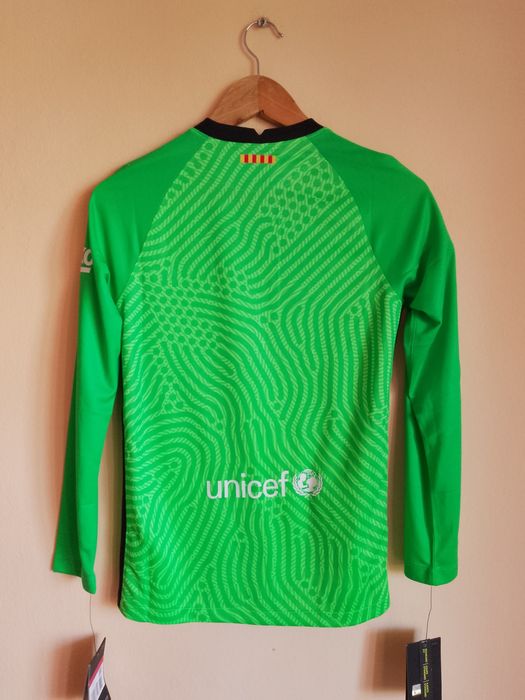 Tricou fotbal copii FC Barcelona de Portari
Stare perfecta 9/10. 

Mar