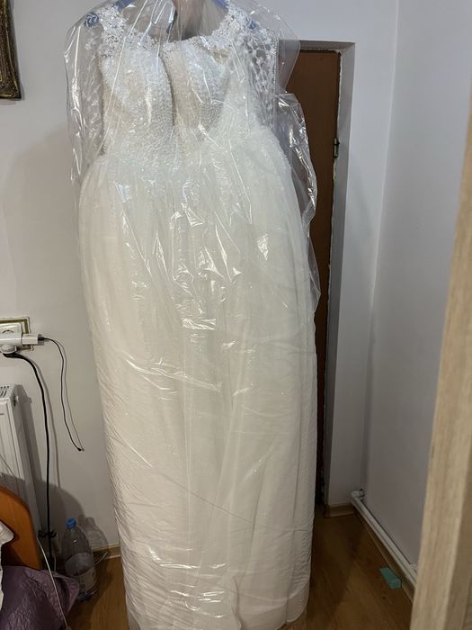 Vand rochie de mireasa