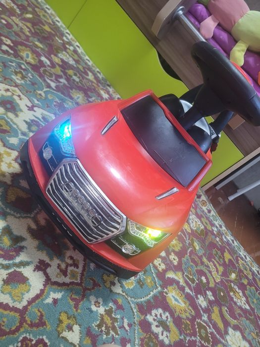 Продам машинку для детей