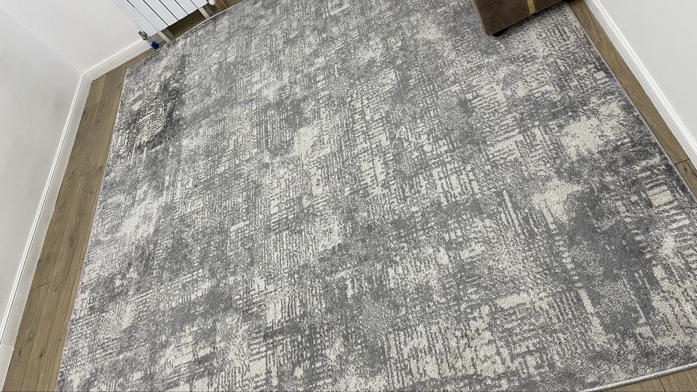 Продается      ковер.