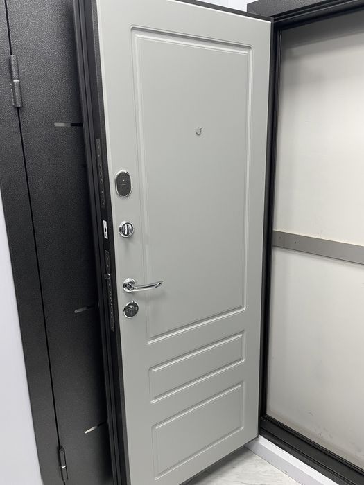 Металлические двери со склада