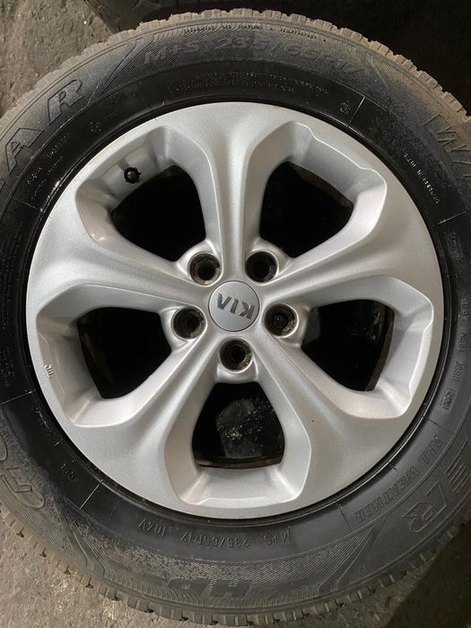 jante aliaj cu anvelope M+S 235/65 R17 7.0Jx17 ET 48 Kia Sorento 2014
